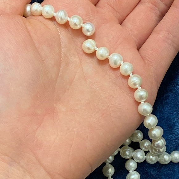 Natural Freshwater Pearl necklace - Picture 3 of 3